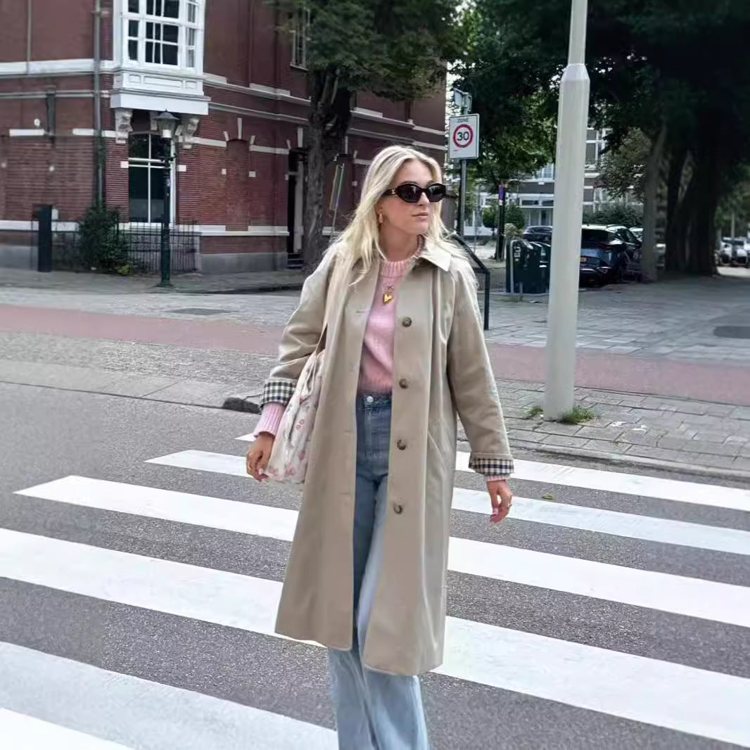 Gabardina recta con el interior a cuadraditos - Modelo London