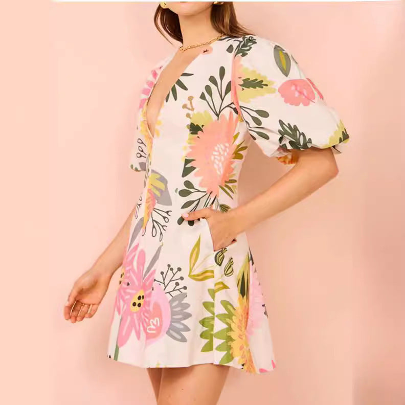 Vestido corto con manga abullonada - Modelo Flor