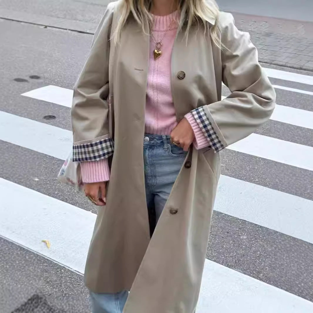 Gabardina recta con el interior a cuadraditos - Modelo London