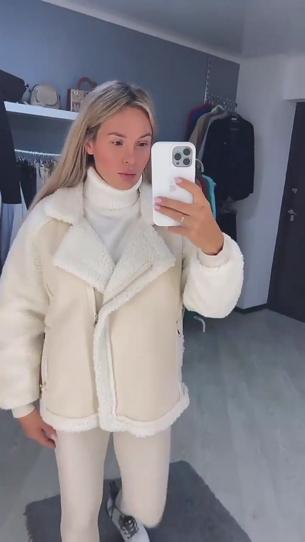 Abrigo - Modelo Demetria